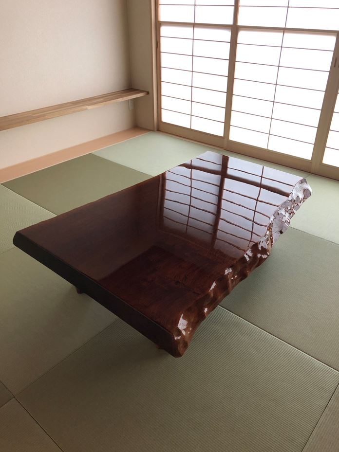 テーブル